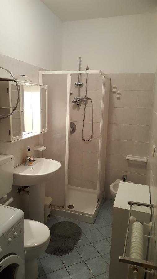Torres Rojas Apartment อีเฟรอา ภายนอก รูปภาพ